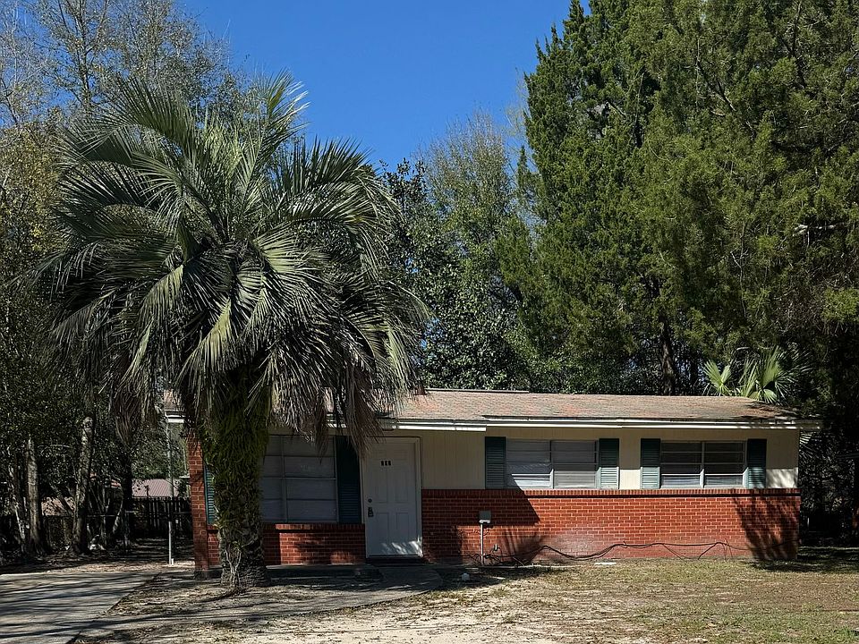 1st image of 202 Spencer Dr