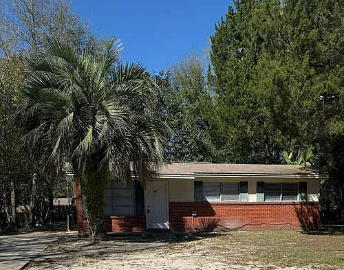 202 Spencer Dr Photo 1