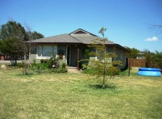 210 Tyler Ave, Chattanooga, OK 73528