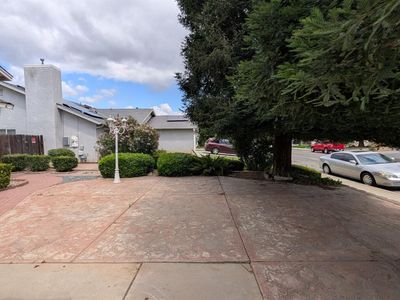 575 Macadamia Ave, Madera, CA, 93637