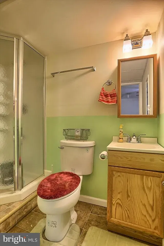 3 bed, 2240 sqft, $2,200 — Photo 3