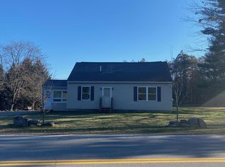 683 River Rd, Topsham, ME 04086