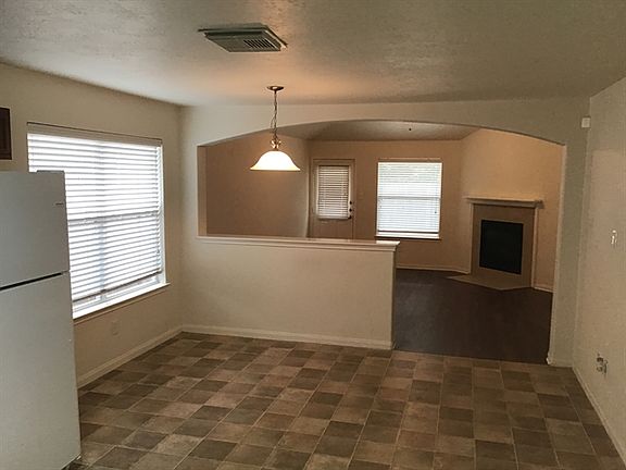 4th image of 17034 Atascocita Bend Dr