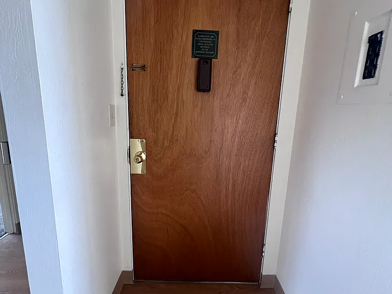 625 W 9th Ave #302 — Photo 14
