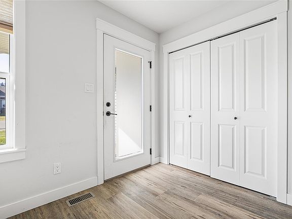 2nd image of 1535 Prentice Rd