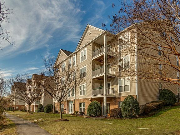 2nd image of 6531 Grange Ln Unit 304