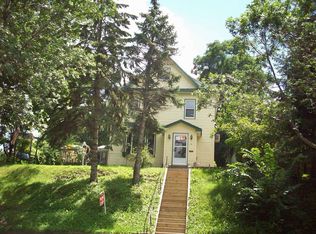 1176 Pacific St, Saint Paul, MN 55106