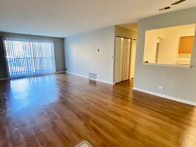 Farmingdale Apartments — Photo 52