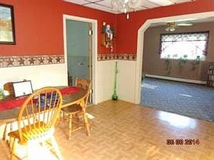 5th image of 566 Railroad Ave