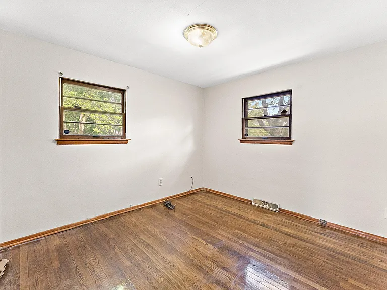 4650 Maryland St — Photo 17