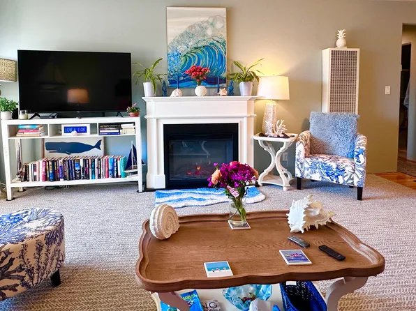 356 Por La Mar Cir, Santa Barbara, CA 93103