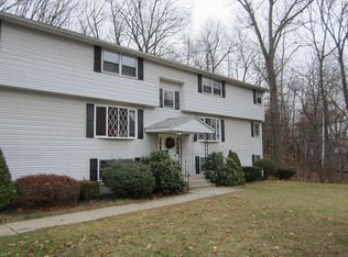 10 Lanesboro Rd APT 5, Worcester, MA 01606