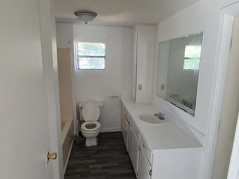 1558 Lucas Bay Rd — Photo 8