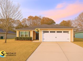 4522 Glendas Meadow Dr, Jacksonville, FL 32210