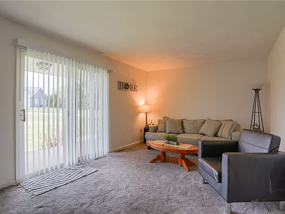 4th image of 4895 Lucerne Rd