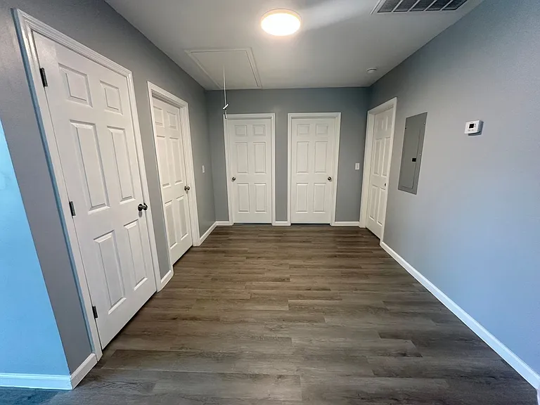 960B Mayfield Dr — Photo 7