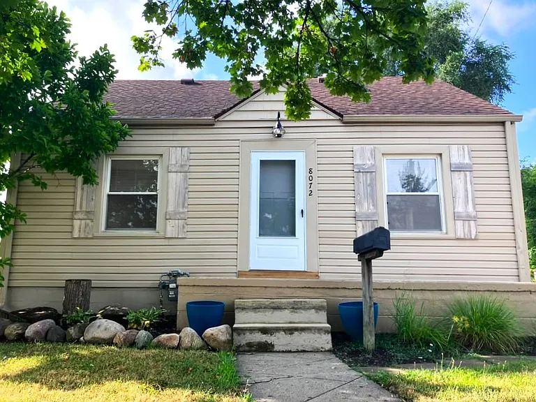 8072 Superior Ave — Photo 3