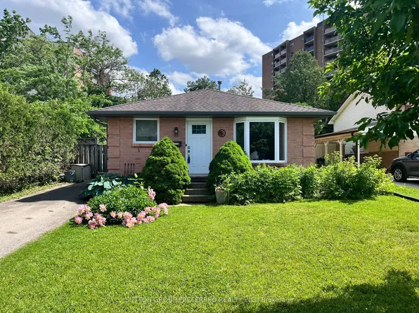 63 Dundee Ct, London, ON N6C 5E4