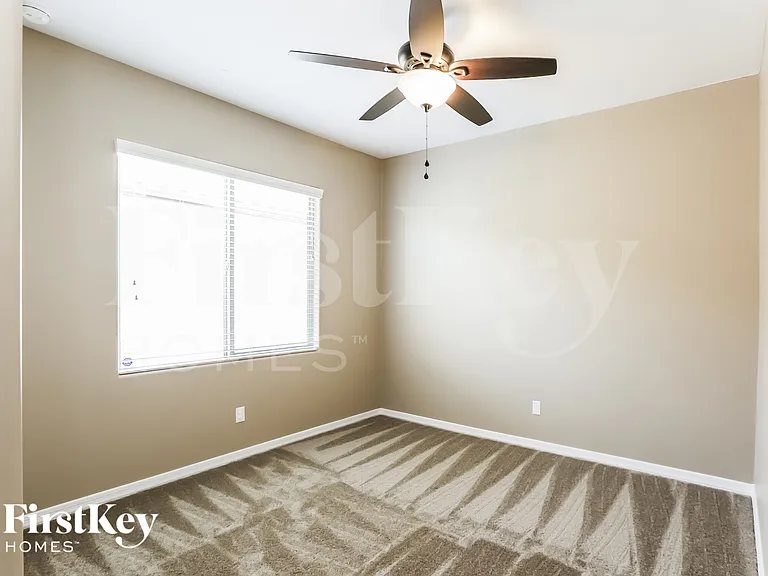 38105 W Isabella Ln — Photo 10