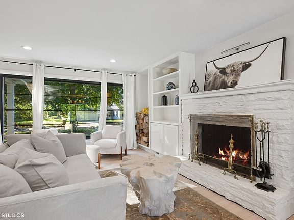 4th image of 1491 Deerfield Pl