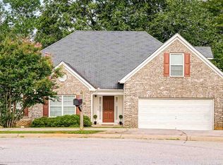 1029 Serene Lake Dr, Griffin, GA 30223