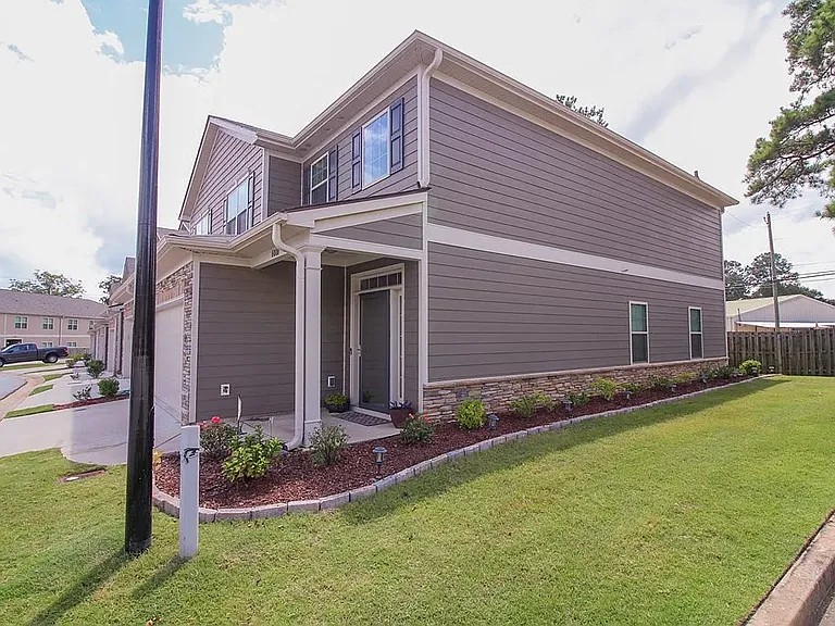 6006 Townes Way — Photo 1