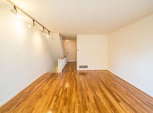 716 3rd St SW #1, Washington, DC 20024