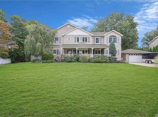 10 Kismet St, Centereach, NY 11720