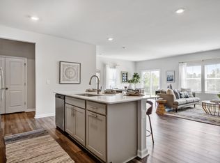 430 Geneva Crest Dr, Fuquay Varina, NC 27526