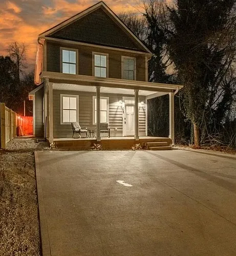 305 West Ave Photo 1