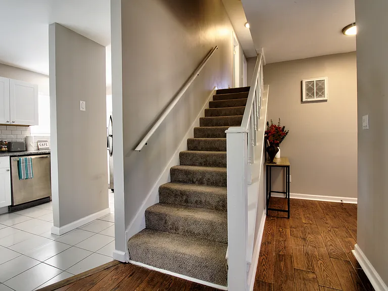 401 E Fort Worth St — Photo 30