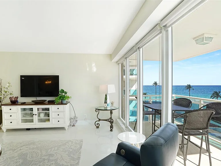 3430 Galt Ocean Dr #410 — Photo 12