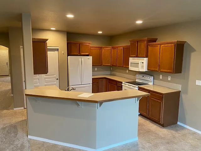 530 Woodlark Dr — Photo 8