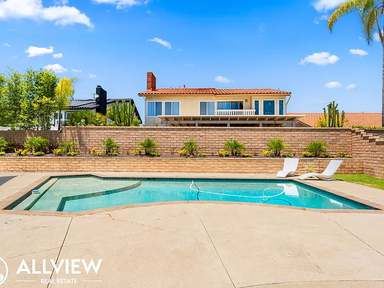 24911 Luton St — Photo 26