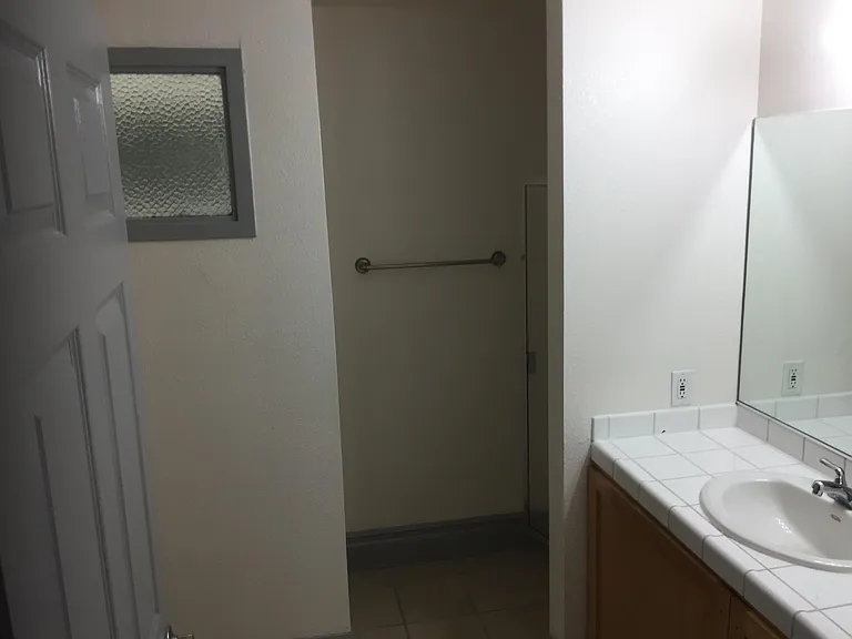 615 S Virgil Ave — Photo 11