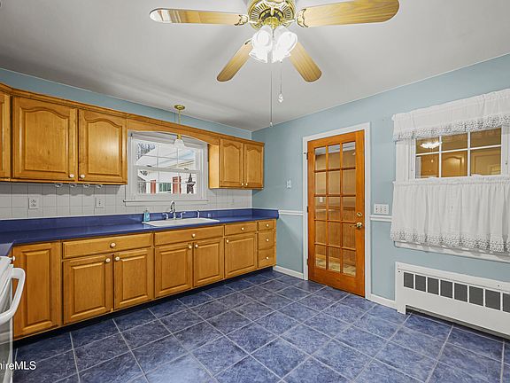 5th image of 158 Eleanor Rd