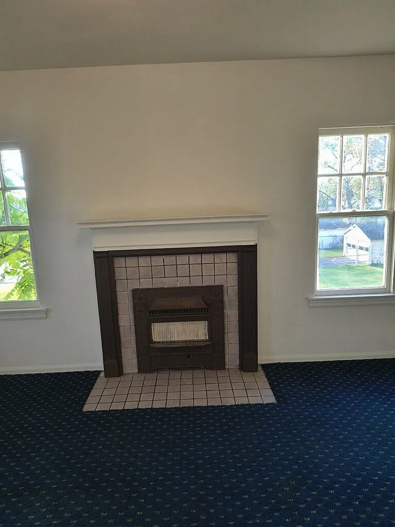 448 Ferndale Ave — Photo 2