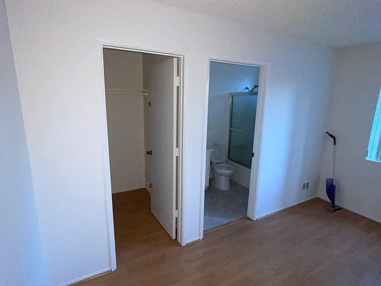 11707 Otsego St #G — Photo 4