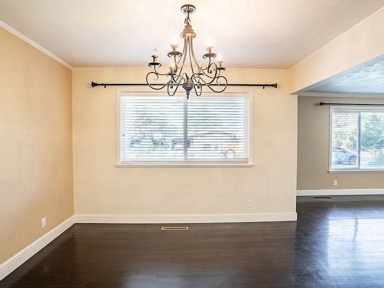 542 N 150 E — Photo 8