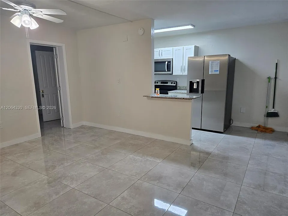 4550 SW 67th Ave #2