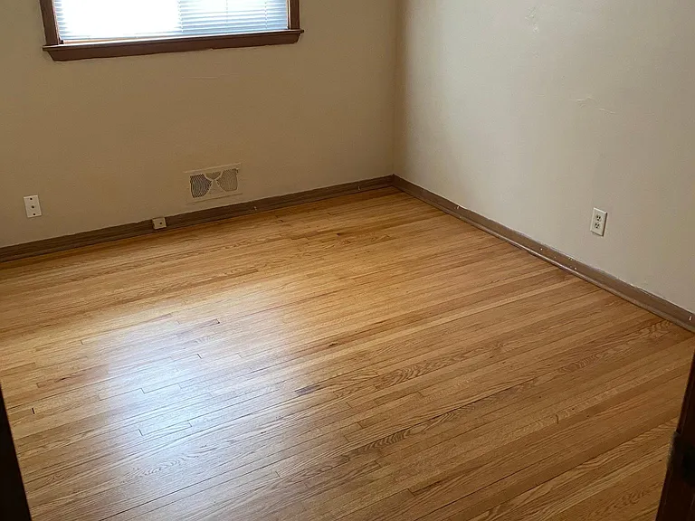 4951 Sheridan Ave S — Photo 6