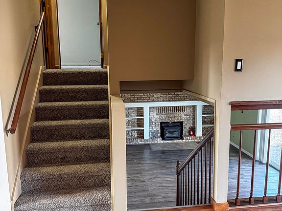 3rd image of 8530 Delaney Dr
