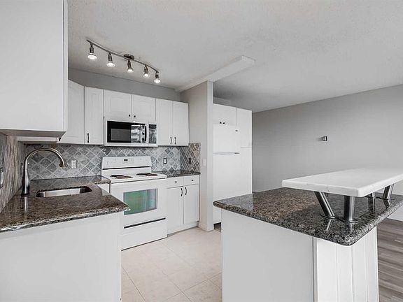 3rd image of 738 N 3rd Ave SW #417