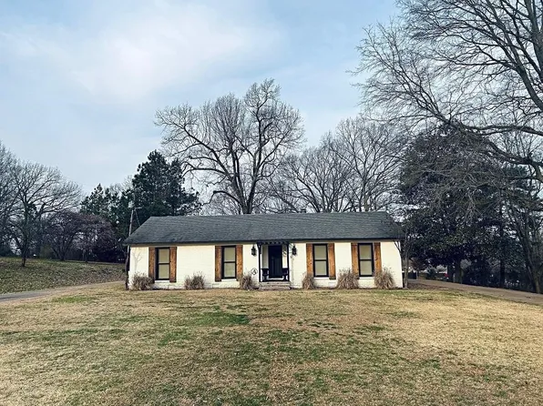 351 Hanna St, Medina, TN 38355