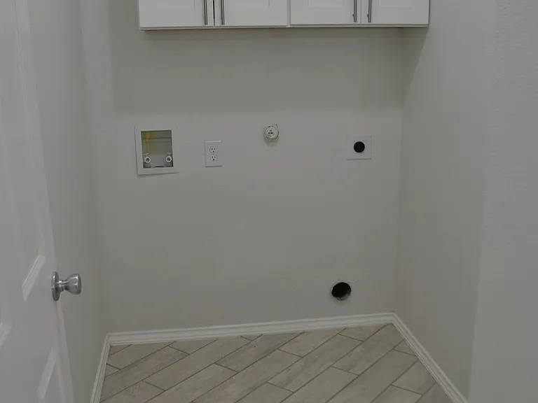 2311 Murphy Ct — Photo 7