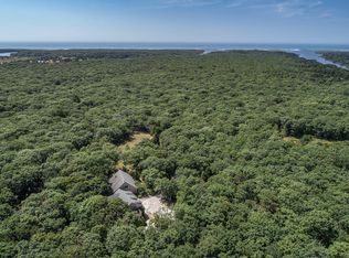 566 Scrubby Neck Rd, West Tisbury, MA 02575