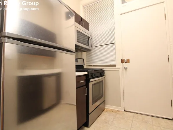 2306 N Clark St APT 3S, Chicago, IL 60614