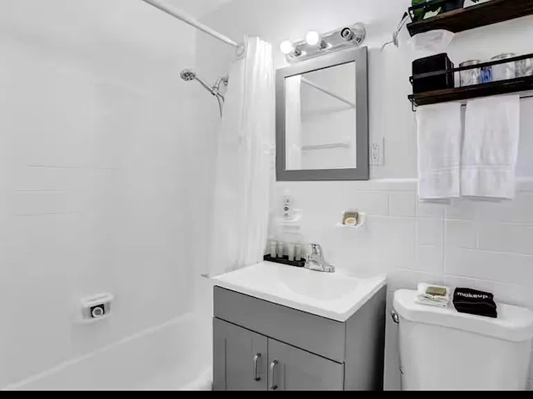 820 NE 16th Ave #2 — Photo 5