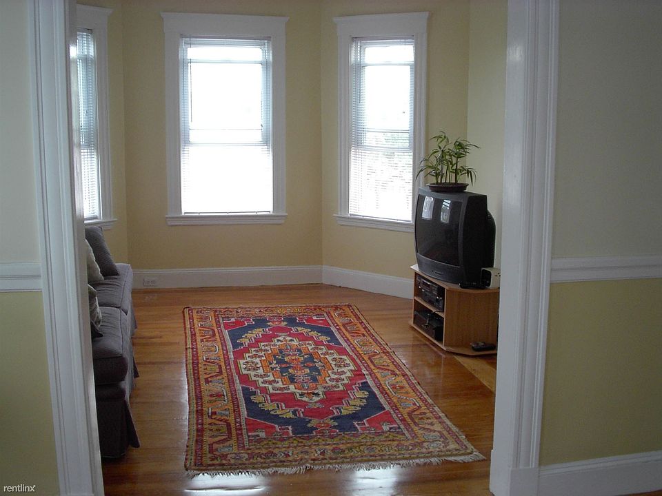 MarionLivingRoom2
