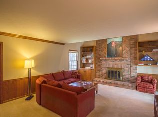 69 Lake Forest Dr, Hudson, OH 44236